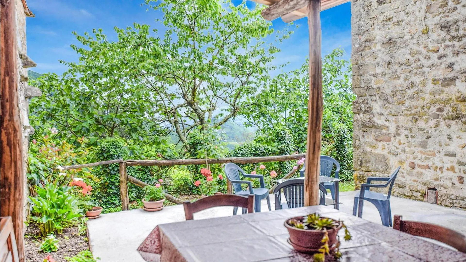 Pet Friendly Home In Bagni Di Lucca With Kitchen 0*,